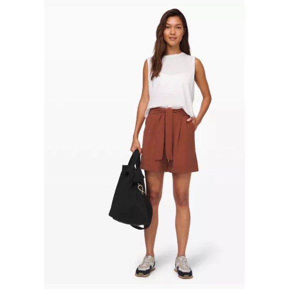 lululemon athletica Pants - Lululemon Noir Short 5.5 in Rustic Clay size 8